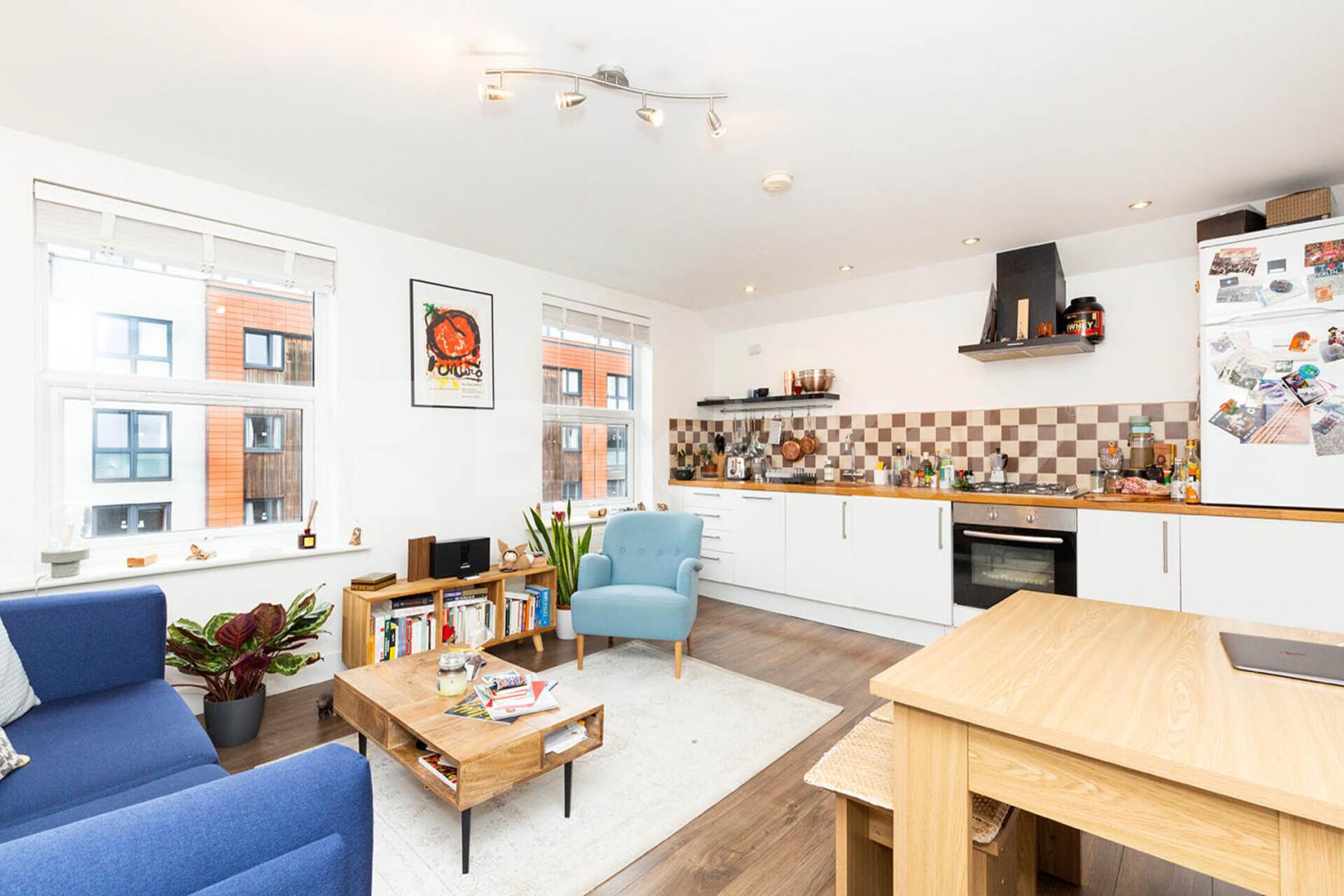 Nicely renovated 1 bedroom property located a minute walk to a station  Caledonian Road, Caledonian Road